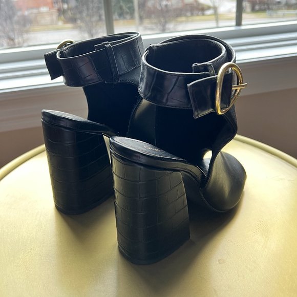 Qupid Black Leather Peep Toe Heels - Picture 3 of 8